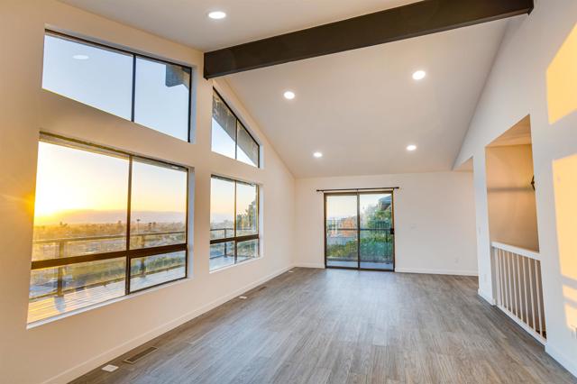 752 Monserate Ave, Chula Vista CA: https://media.crmls.org/mediaz/0cf3be3d-596b-42be-9d0d-81bdd5969181.jpg