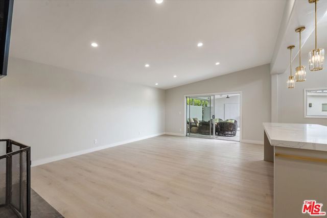 10650 Putney Road, Los Angeles CA: https://media.crmls.org/mediaz/0cf4666d-0fcf-4203-87bb-e48fda4b0325.jpg