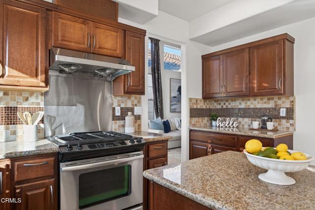 Detail Gallery Image 17 of 53 For 445 Cremona Way, Oak Park,  CA 91377 - 4 Beds | 3 Baths