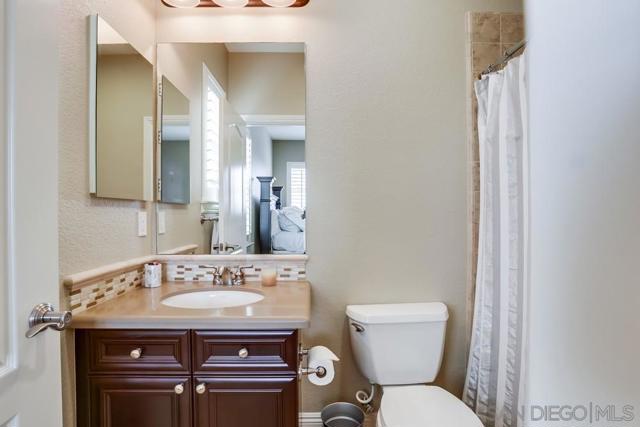 6977 Corte Langosta, Carlsbad CA: https://media.crmls.org/mediaz/0cf56041-e083-4885-89ea-e55970ebd26a.jpg
