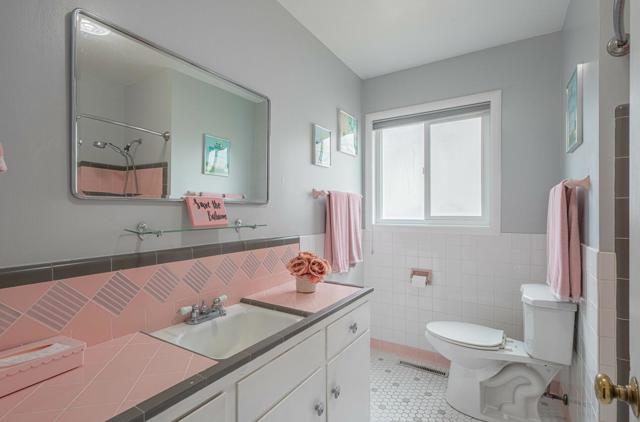 914 Junipero Way, Salinas CA: https://media.crmls.org/mediaz/0cf56c35-f998-4900-aa22-36929c2f535c.jpg