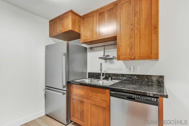 8521 Villa La Jolla Drive, La Jolla CA: https://media.crmls.org/mediaz/0cf61931-442e-485a-ad4d-e6aaaae67f15.jpg