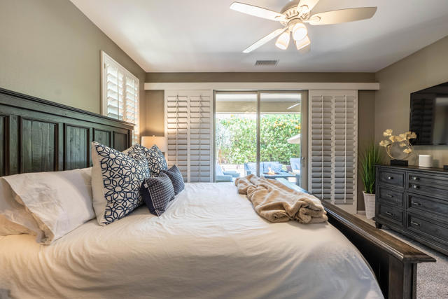 82820 Kingsboro Lane, Indio CA: https://media.crmls.org/mediaz/0cf63b03-1de0-4dd8-a9ff-b88d1371b50c.jpg