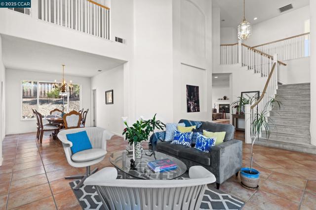 Image 6 of 60 For 868 Deer Spring Cir