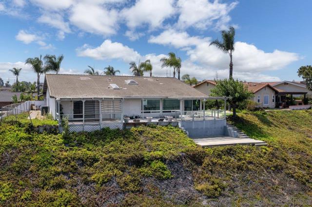 6276 Del Paso Ave, San Diego CA: https://media.crmls.org/mediaz/0cf6a5ef-b020-479e-b527-a6abfdf31cb8.jpg