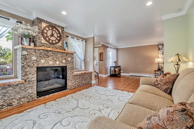 18 Linden Road, Watsonville CA: https://media.crmls.org/mediaz/0cf77007-94ec-411d-994e-1a3799d853c4.jpg