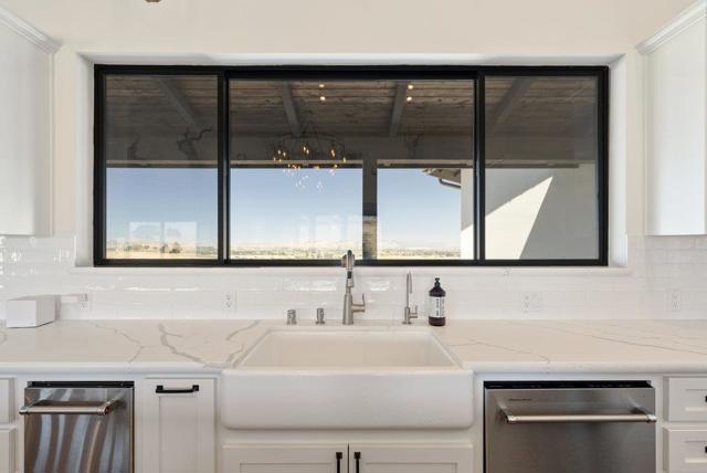 3000 Coppa Court, Hollister CA: https://media.crmls.org/mediaz/0cf7c4a3-179b-4a25-8328-05190e94a0b8.jpg