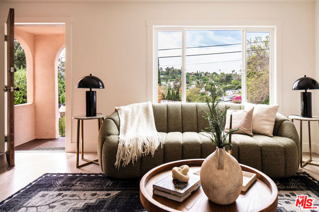 Image 3 of 24 For 2354 Landa Street