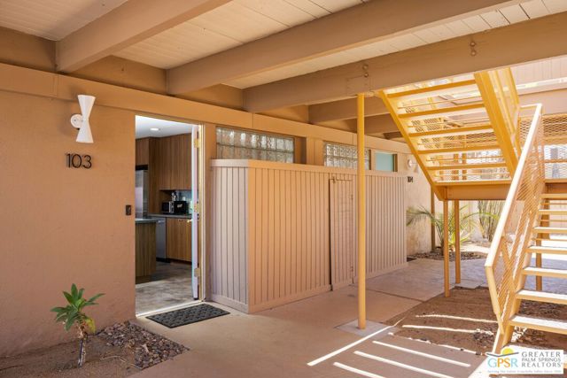 1111 E Palm Canyon Drive, Palm Springs CA: https://media.crmls.org/mediaz/0cf88a5d-4df4-48bb-84f7-8fe3b62cb1df.jpg