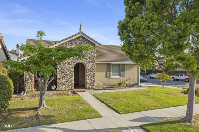 3806 Golden Pond Drive, Camarillo CA: https://media.crmls.org/mediaz/0cf8e02c-28a7-43fc-b84b-adb8f6a1cf7e.jpg