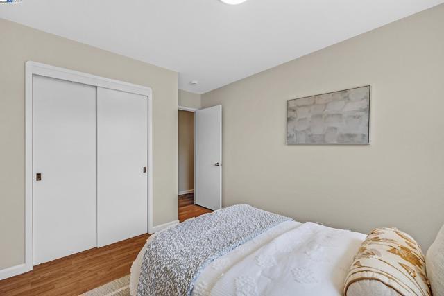 5266 Troy Ave, Fremont CA: https://media.crmls.org/mediaz/0cf9021a-1313-415c-8a68-862d197266d1.jpg