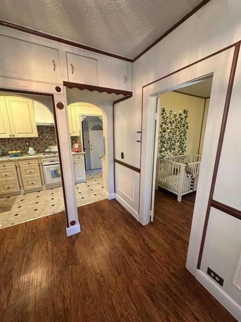 2727 Blenheim Avenue, Redwood City CA: https://media.crmls.org/mediaz/0cf9a98e-762c-4610-ab95-6caed12edf02.jpg