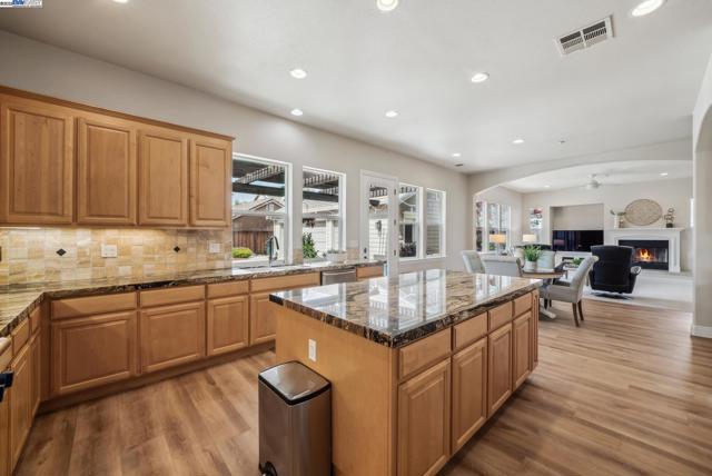 2193 Autinori Ct, Livermore CA: https://media.crmls.org/mediaz/0cfa0436-bdff-48ab-ac29-3cfc752aa89e.jpg