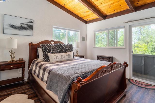 2190 Patricia Ln, Arnold CA: https://media.crmls.org/mediaz/0cfa54c0-601f-45ea-b480-4f62ff618eaf.jpg