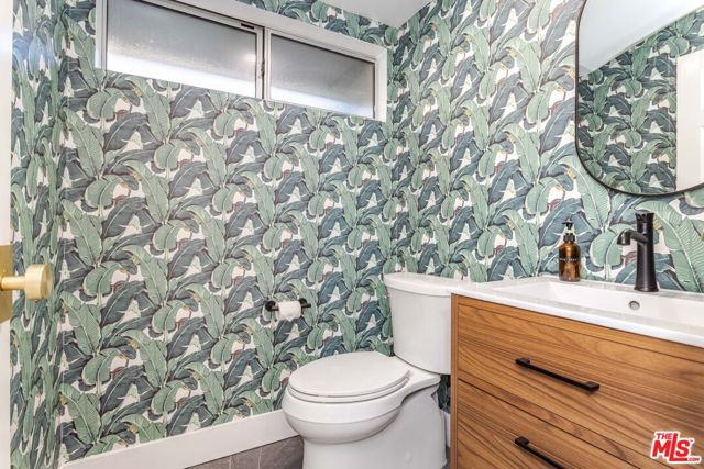 Image 19 of 46 For 19837 Gilmore Street