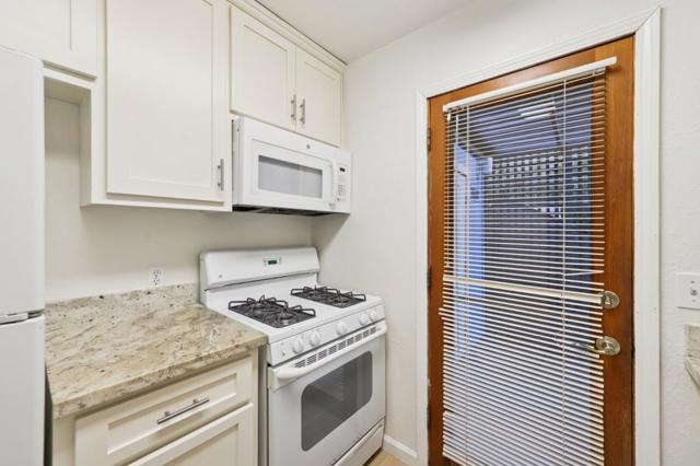 552 14th Avenue, Santa Cruz CA: https://media.crmls.org/mediaz/0cfc64a8-c74c-4458-8ded-448f1ed67761.jpg