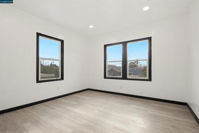 840 7th St, Richmond CA: https://media.crmls.org/mediaz/0cfcd619-f95b-4f3c-9d53-d1bcd4fa8598.jpg