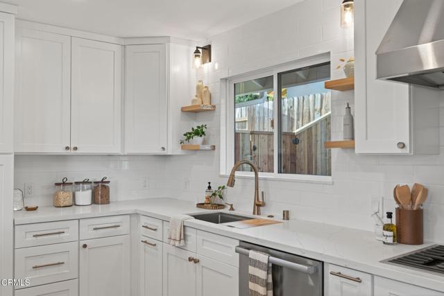 Detail Gallery Image 22 of 71 For 511 Beverly Cir, Camarillo,  CA 93010 - 4 Beds | 3 Baths