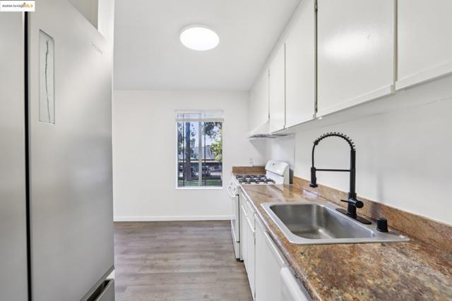 1001 Murrietta, Livermore CA: https://media.crmls.org/mediaz/0cfe786b-c8fa-4494-b83b-6f1668564c45.jpg