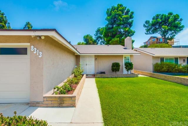 Detail Gallery Image 3 of 43 For 8313 Hydra Ln, San Diego,  CA 92126 - 4 Beds | 2 Baths