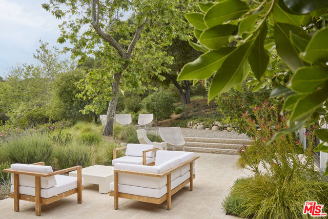 901 Crater Camp Drive, Calabasas CA: https://media.crmls.org/mediaz/0cfee9ea-0f1b-49a5-9331-ddc8853f560f.jpg