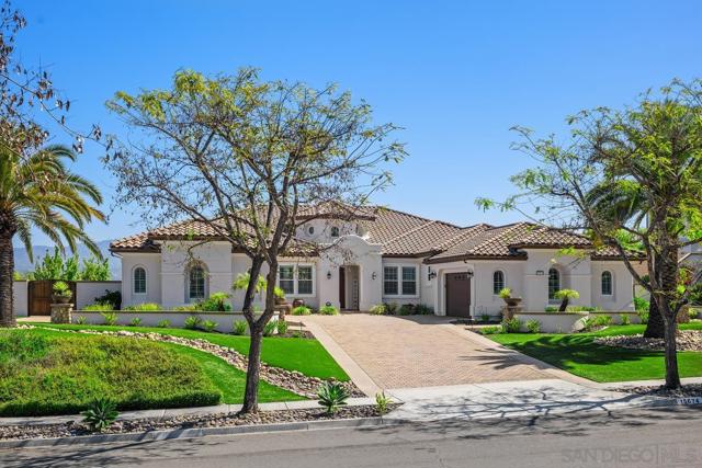 15674 Via Santa Pradera, San Diego CA: https://media.crmls.org/mediaz/0cfeea21-9c79-4dc4-95f5-a0124e4d033c.jpg