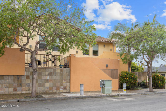 285 N Ventura Avenue, Ventura CA: https://media.crmls.org/mediaz/0cff1c75-5942-442c-89de-213228639276.jpg