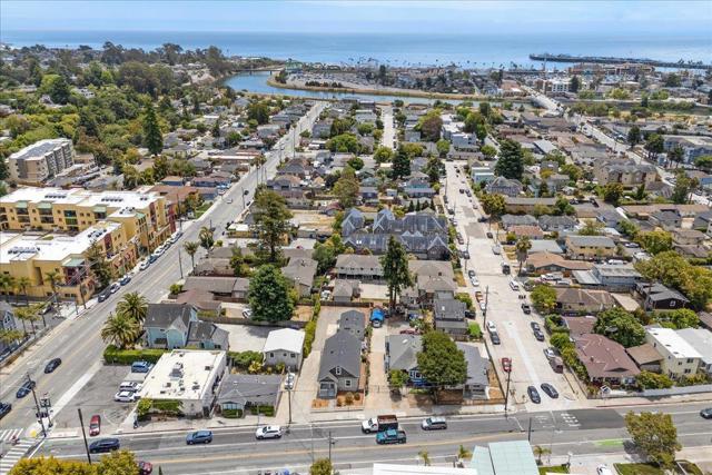 0 Broadway, Santa Cruz CA: https://media.crmls.org/mediaz/0cff9282-c87b-40c8-b69c-e188bc7bed2a.jpg
