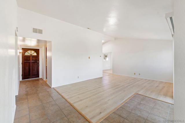 965 Highland Drive, Vista CA: https://media.crmls.org/mediaz/0d015f23-d97c-4d7c-813f-18d2c350fe77.jpg