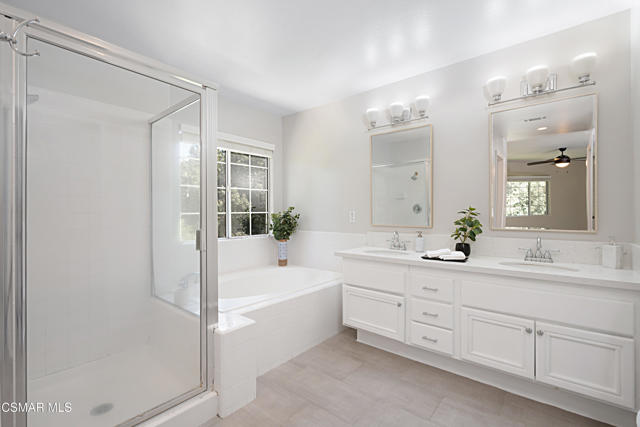 1012 Pan Court, Newbury Park CA: https://media.crmls.org/mediaz/0d01e29d-7af7-4944-b1f2-20dfa3d6bff9.jpg