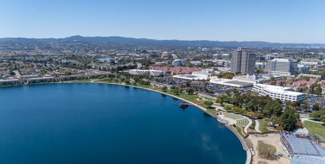 718 Eppleton Lane, Foster City CA: https://media.crmls.org/mediaz/0d0219b0-5e73-4b7e-82c1-bc8789c6a028.jpg