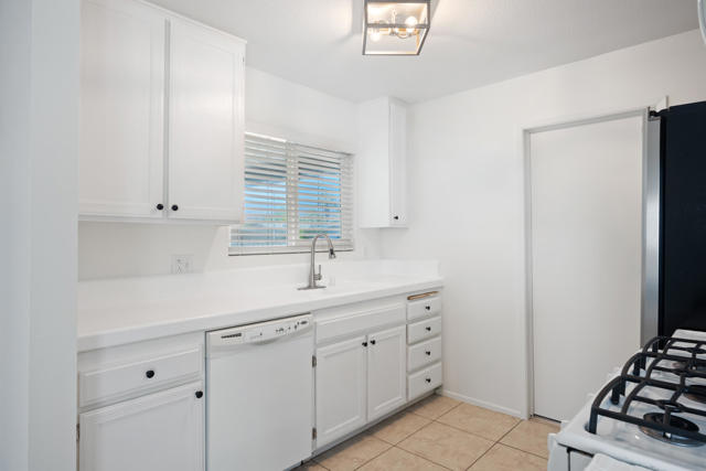 43726 Virginia Avenue, Palm Desert CA: https://media.crmls.org/mediaz/0d024b32-9f67-4674-aa4f-31eb80c6fcbc.jpg