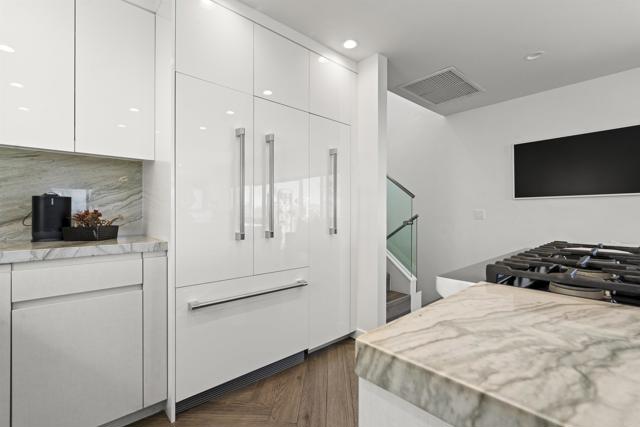 Detail Gallery Image 24 of 57 For 936 Armada, San Diego,  CA 92106 - 4 Beds | 3 Baths