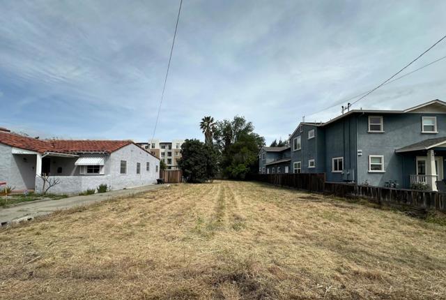 1200 Sherwood Avenue, San Jose CA: https://media.crmls.org/mediaz/0d035727-7d9d-40ef-bcff-6350d15bc878.jpg
