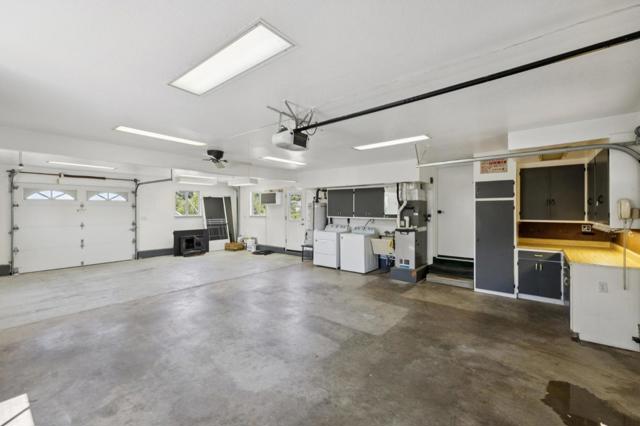3902 Bret Harte Drive, Redwood City CA: https://media.crmls.org/mediaz/0d0360c6-f0df-42d3-bdbb-597258b21faa.jpg