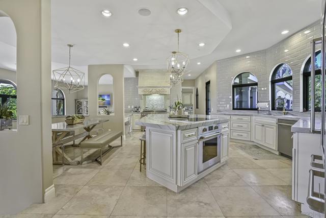 5305 La Crescenta, Rancho Santa Fe CA: https://media.crmls.org/mediaz/0d03e15a-1d08-473b-9d0b-d6935f3af13c.jpg