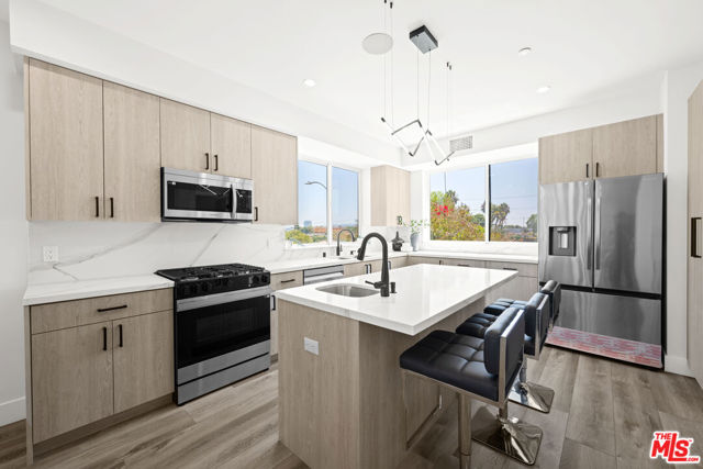 1955 Preuss Road, Los Angeles CA: https://media.crmls.org/mediaz/0d045390-8ed7-4d4e-a1ff-3369b2e68cce.jpg