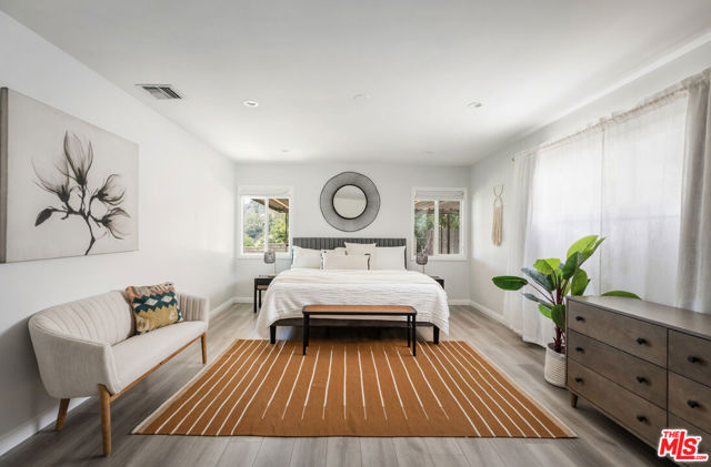 1142 Arbor Dell Road, Los Angeles CA: https://media.crmls.org/mediaz/0d04f523-d63f-4d0e-ba69-bc8cd525a8cb.jpg
