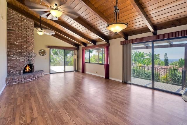 Detail Gallery Image 14 of 53 For 338 Skyline Dr, Vista,  CA 92084 - 4 Beds | 2 Baths