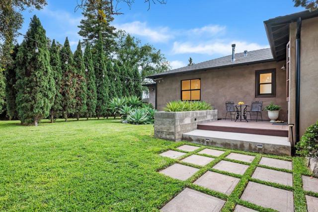 860 Nardo Road, Encinitas CA: https://media.crmls.org/mediaz/0d0688cf-cabe-437d-a4eb-4649e198353f.jpg
