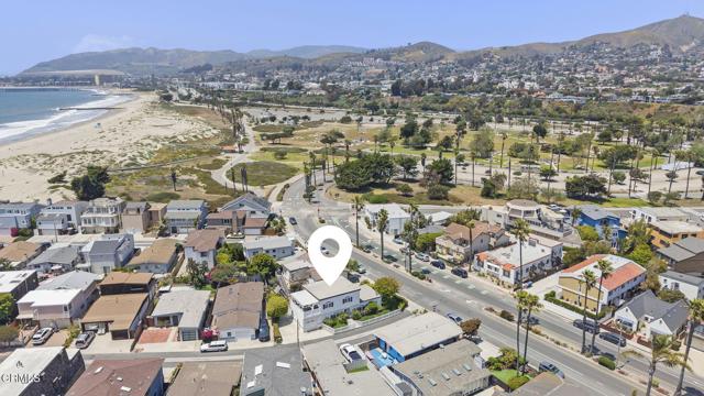 2036 Pierpont Boulevard, Ventura CA: https://media.crmls.org/mediaz/0d069efe-afdc-43cf-a099-5619d3e4abae.jpg