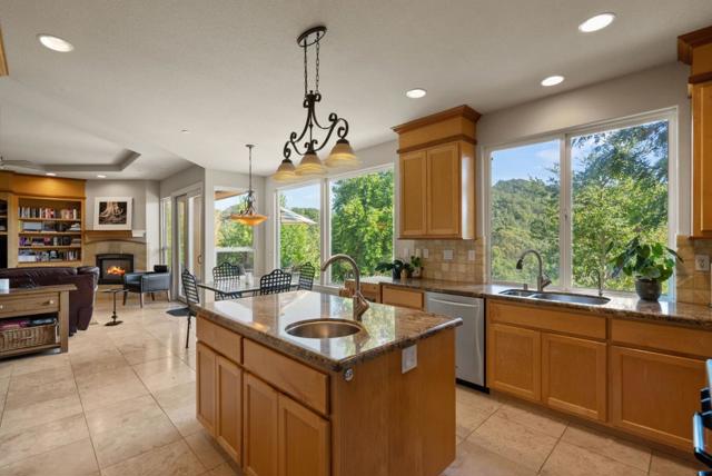 454 Upper Road, San Rafael CA: https://media.crmls.org/mediaz/0d06d2dd-ce66-48bf-b04f-a48e52ce3d47.jpg