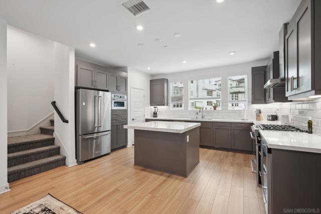 2942 Franklin, San Diego CA: https://media.crmls.org/mediaz/0d072ec9-8a66-4cad-926c-50dd1d57c931.jpg