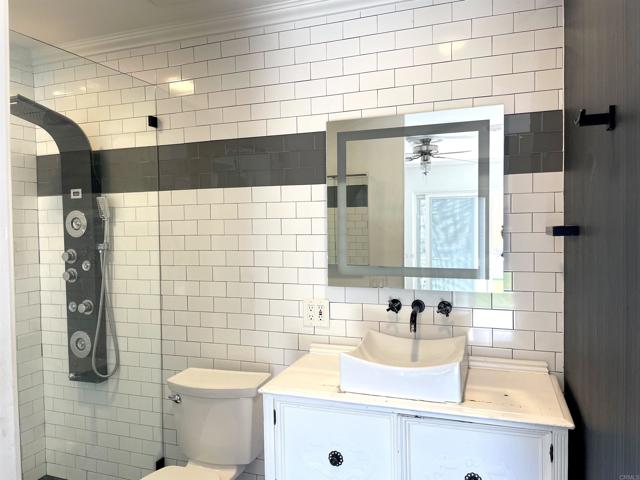 1758 El Cajon Lane, Ramona CA: https://media.crmls.org/mediaz/0d07fdf6-e7ed-41f6-b1e0-b8da0f350656.jpg