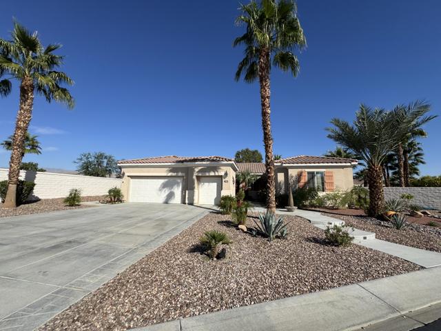 80372 Camino San Lucas, Indio CA: https://media.crmls.org/mediaz/0d083f8a-0044-4358-90c3-4bed6b35692f.jpg