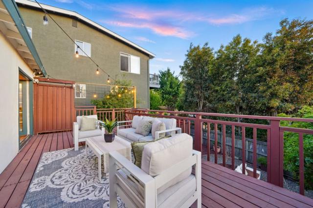 6532 Claremont Avenue, Richmond CA: https://media.crmls.org/mediaz/0d08d196-4dad-40c3-b010-ffac569276bd.jpg