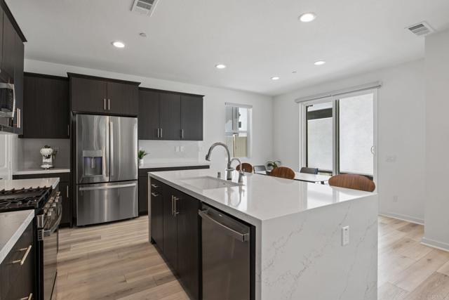 Detail Gallery Image 12 of 42 For 39532 Tannat Dr, Temecula,  CA 92591 - 4 Beds | 3 Baths