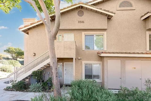 11586 Fury Ln, El Cajon CA: https://media.crmls.org/mediaz/0d09549b-21c9-4553-9612-fa84e1bb6089.jpg