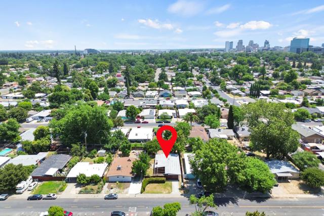 801 Douglas Street, West Sacramento CA: https://media.crmls.org/mediaz/0d0a1fb2-cfaa-4437-80f9-53b990183421.jpg