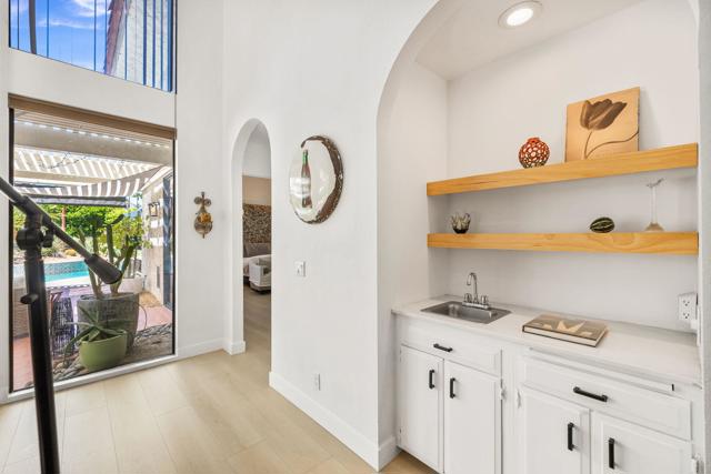 4 Lincoln Place, Rancho Mirage CA: https://media.crmls.org/mediaz/0d0a62ce-4707-4e5a-9a24-a52f9096a9ec.jpg